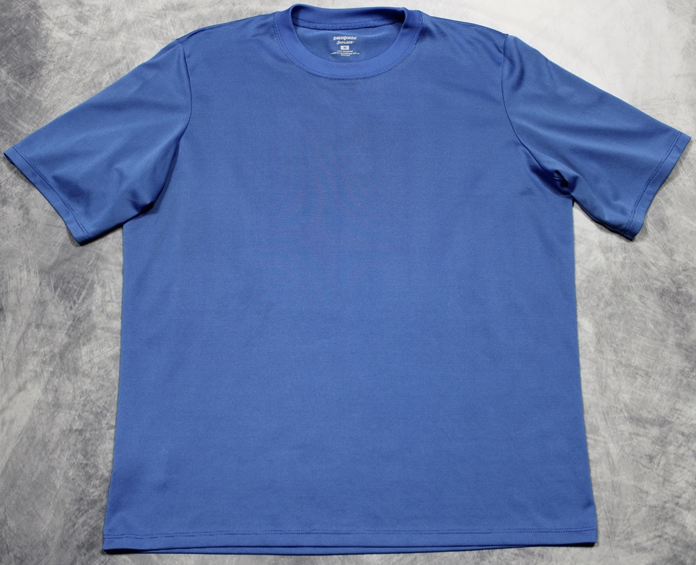 Patagonia Shirt Mens Medium Blue Short Sleeve Capilene Crew Neck USA Performance